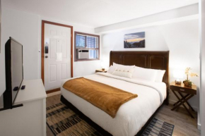 Attractive Townhouse in Whistler Village with Hot Tub, Whistler